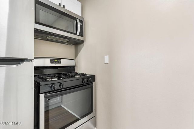 1165 Mcknight Road, Thousand Oaks, CA 91320