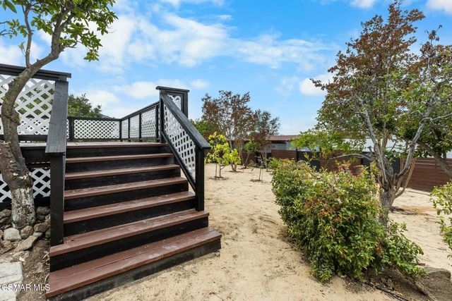1165 Mcknight Road, Thousand Oaks, CA 91320