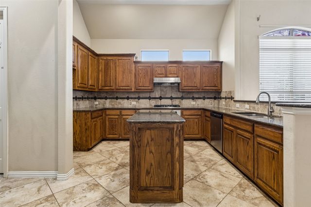 956 Cougar Drive, Allen, TX 75013