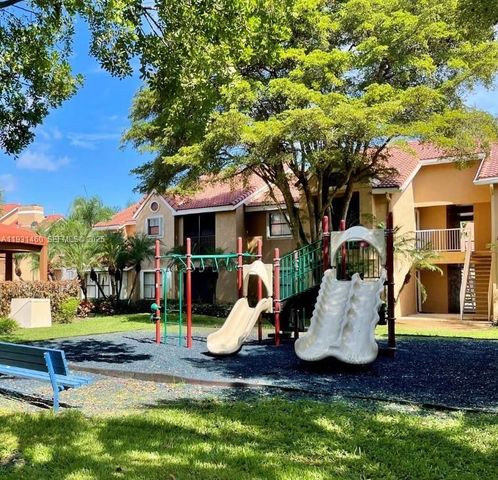 15591 SW 105th Ter 515, Miami, FL 33196