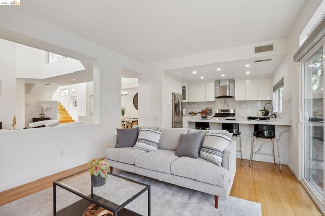 65 Seagull Dr, Richmond, CA 94804
