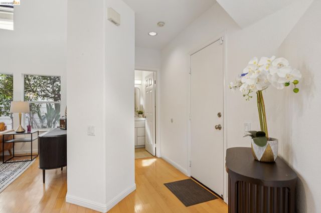 65 Seagull Dr, Richmond, CA 94804