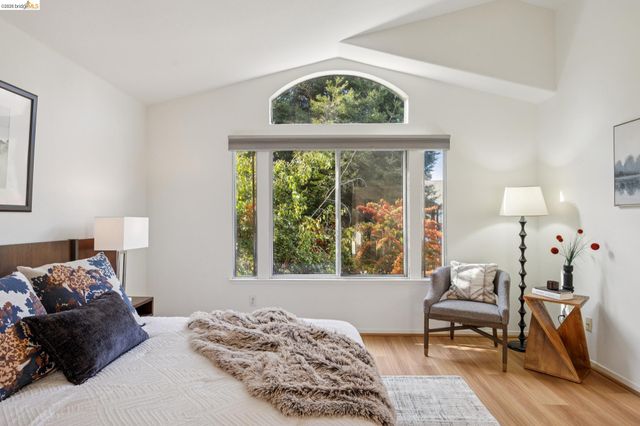 65 Seagull Dr, Richmond, CA 94804