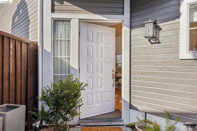 65 Seagull Dr, Richmond, CA 94804