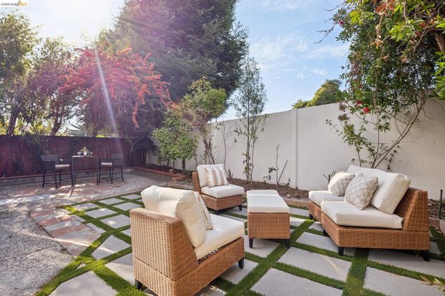 65 Seagull Dr, Richmond, CA 94804