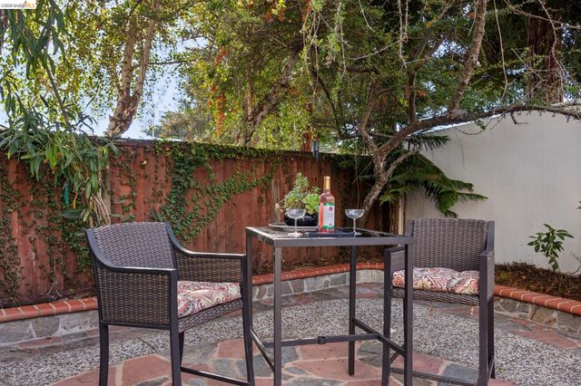 65 Seagull Dr, Richmond, CA 94804