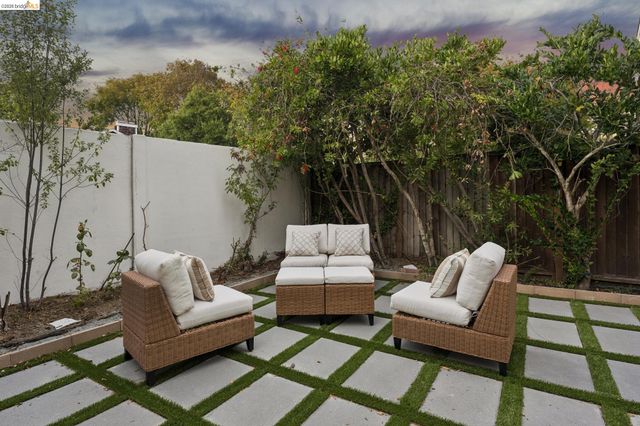 65 Seagull Dr, Richmond, CA 94804