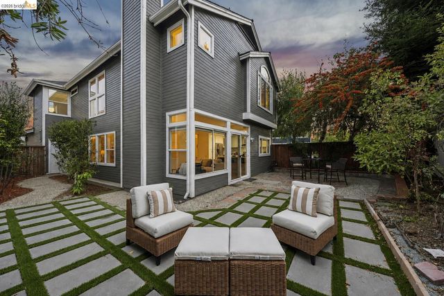 65 Seagull Dr, Richmond, CA 94804