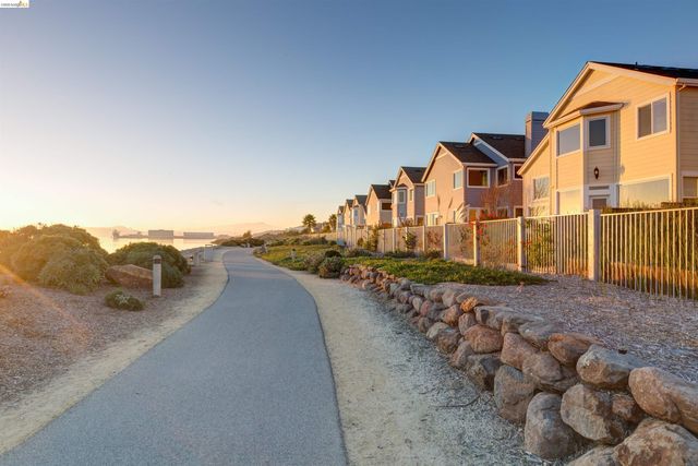 65 Seagull Dr, Richmond, CA 94804