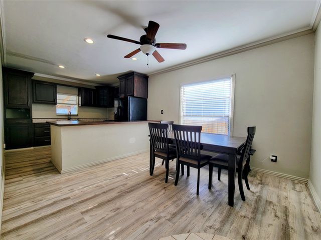 2004 Prairie Avenue, Fort Worth, TX 76164