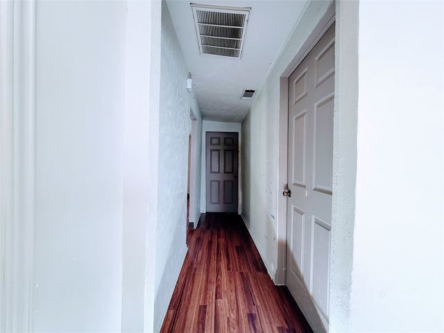 2004 Prairie Avenue, Fort Worth, TX 76164