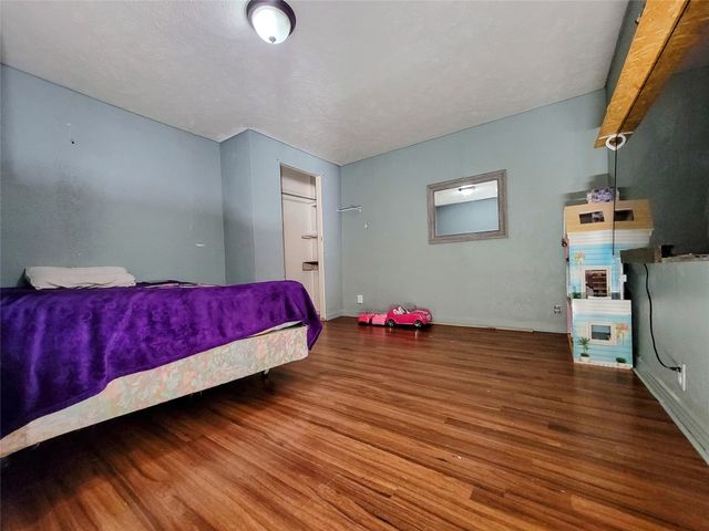 2004 Prairie Avenue, Fort Worth, TX 76164