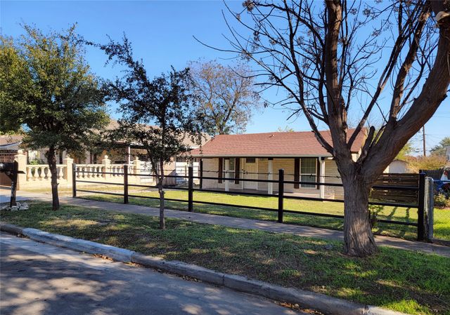 2004 Prairie Avenue, Fort Worth, TX 76164