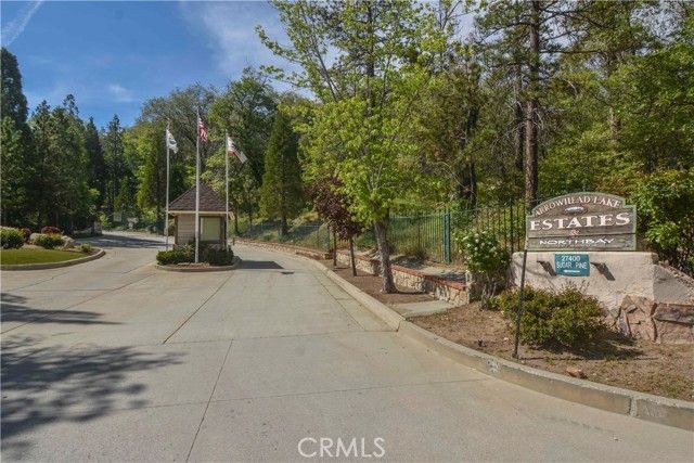 27494 White Fir, Lake Arrowhead, CA 92352