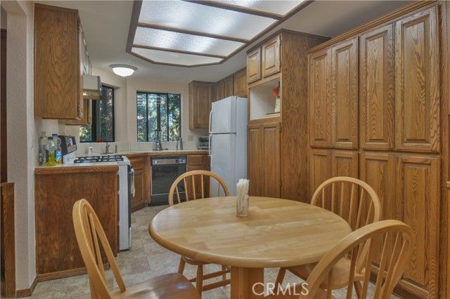 27494 White Fir, Lake Arrowhead, CA 92352