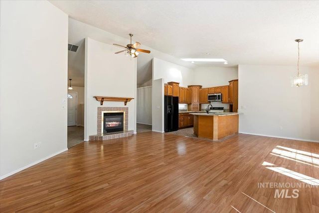 1050 Pahsimeroi Dr, Twin Falls, ID 83301