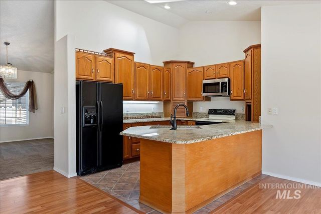 1050 Pahsimeroi Dr, Twin Falls, ID 83301