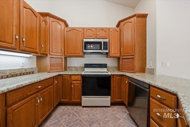 1050 Pahsimeroi Dr, Twin Falls, ID 83301