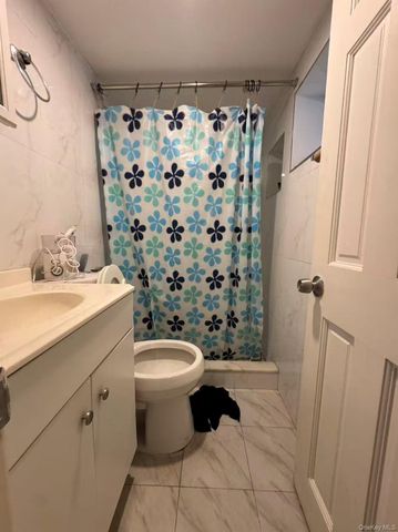140-24 Quince Avenue, Flushing, NY 11355