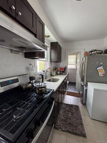 140-24 Quince Avenue, Flushing, NY 11355