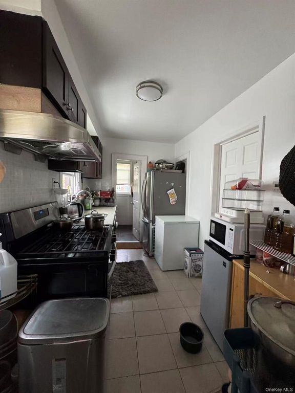 140-24 Quince Avenue, Flushing, NY 11355 — photo 3
