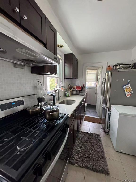 140-24 Quince Avenue, Flushing, NY 11355 — photo 4