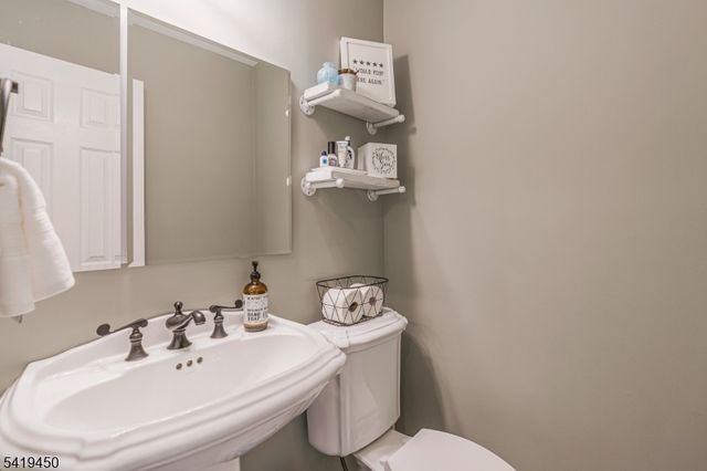 7 Militia Rd, Readington Twp., NJ 08889