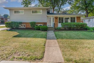 501 S 5th Street, West Dundee, IL 60118