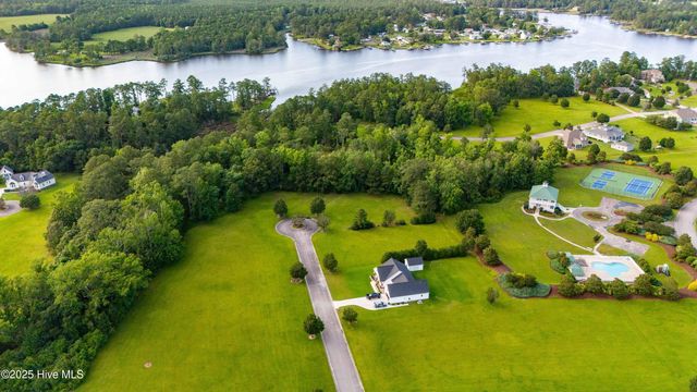 330 Southern Way, Arapahoe, NC 28510