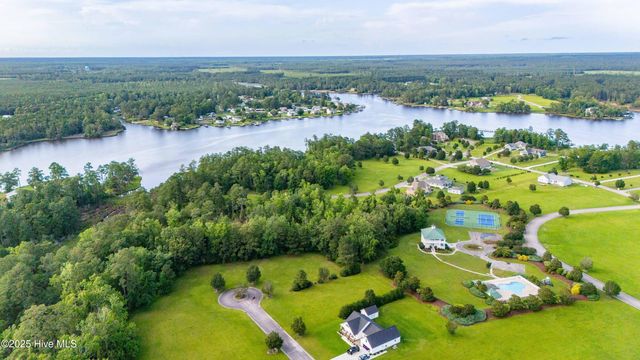 330 Southern Way, Arapahoe, NC 28510