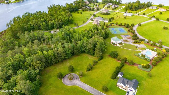 330 Southern Way, Arapahoe, NC 28510