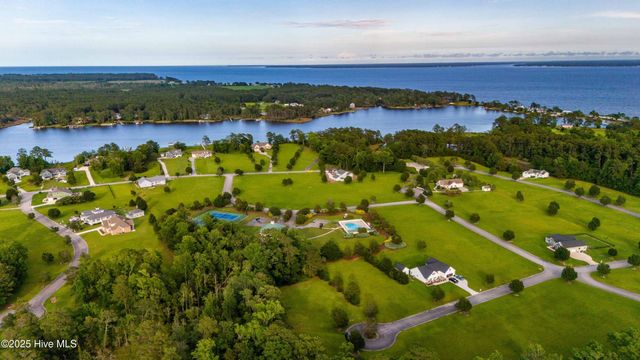 330 Southern Way, Arapahoe, NC 28510