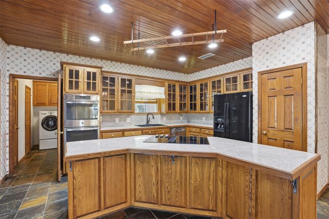 1000 Barry Lane, Cleburne, TX 76031