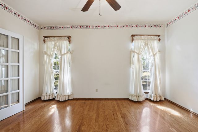 1000 Barry Lane, Cleburne, TX 76031