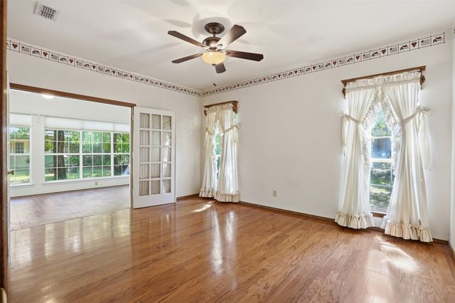 1000 Barry Lane, Cleburne, TX 76031