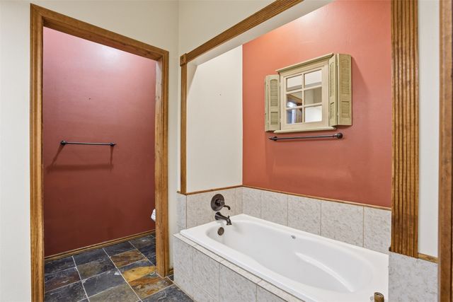 1000 Barry Lane, Cleburne, TX 76031