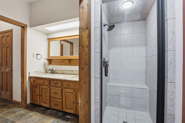 1000 Barry Lane, Cleburne, TX 76031