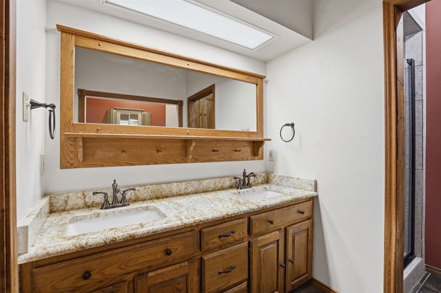 1000 Barry Lane, Cleburne, TX 76031