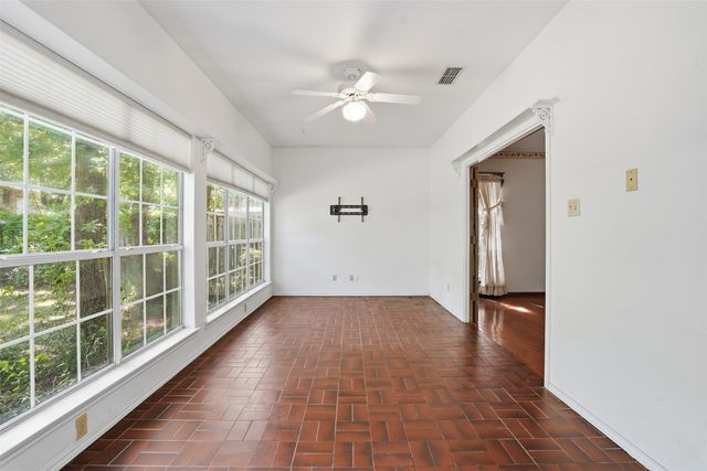 1000 Barry Lane, Cleburne, TX 76031