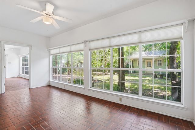 1000 Barry Lane, Cleburne, TX 76031