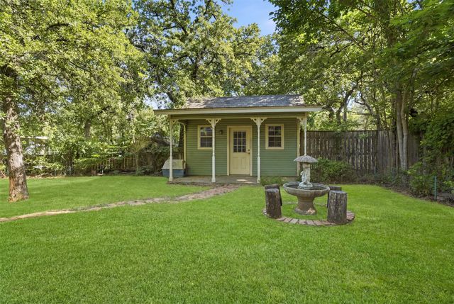 1000 Barry Lane, Cleburne, TX 76031