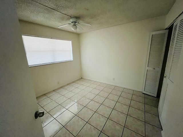 9911 Sandalfoot Boulevard 112, Boca Raton, FL 33428