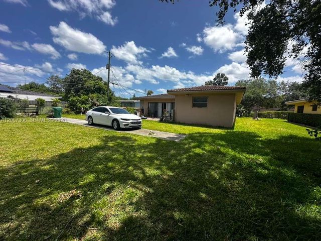 15 NW 88th St, El Portal, FL 33150