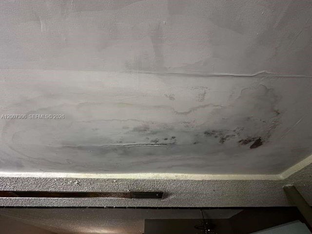 15 NW 88th St, El Portal, FL 33150