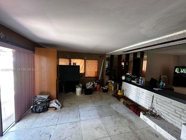 15 NW 88th St, El Portal, FL 33150