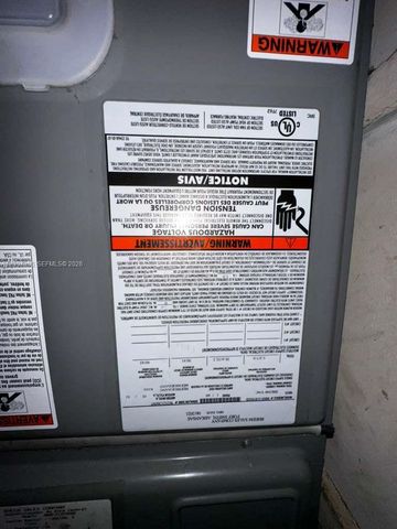 15 NW 88th St, El Portal, FL 33150