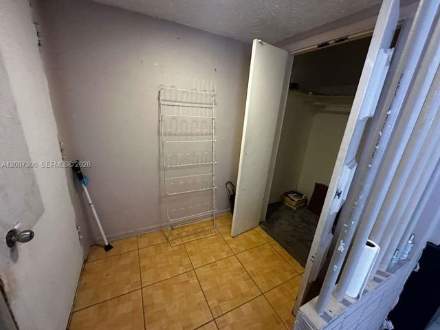 15 NW 88th St, El Portal, FL 33150