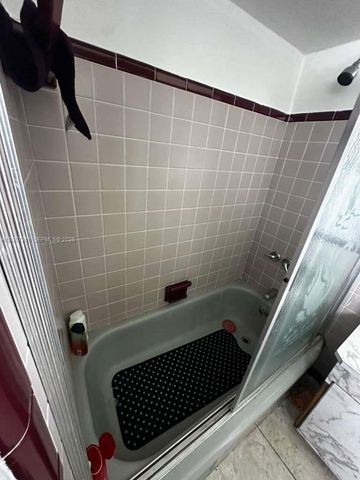 15 NW 88th St, El Portal, FL 33150