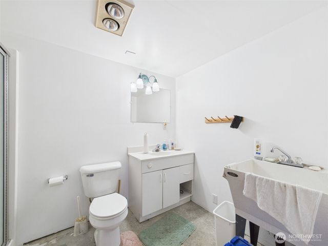 50 Diamond Drive, Pacific Beach, WA 98571