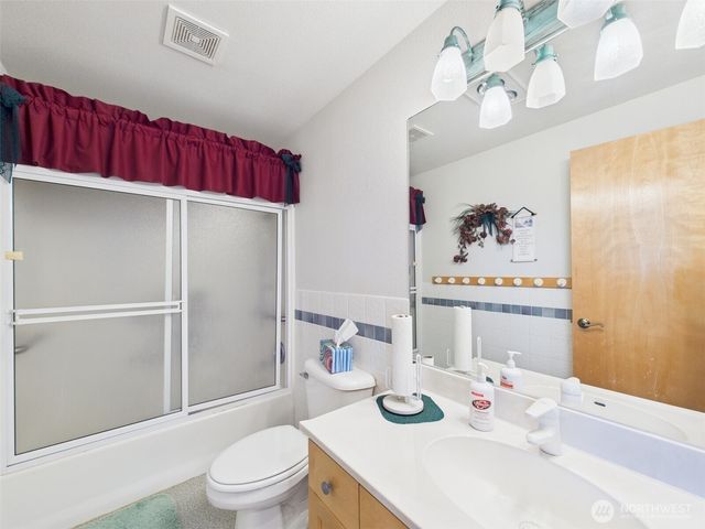 50 Diamond Drive, Pacific Beach, WA 98571